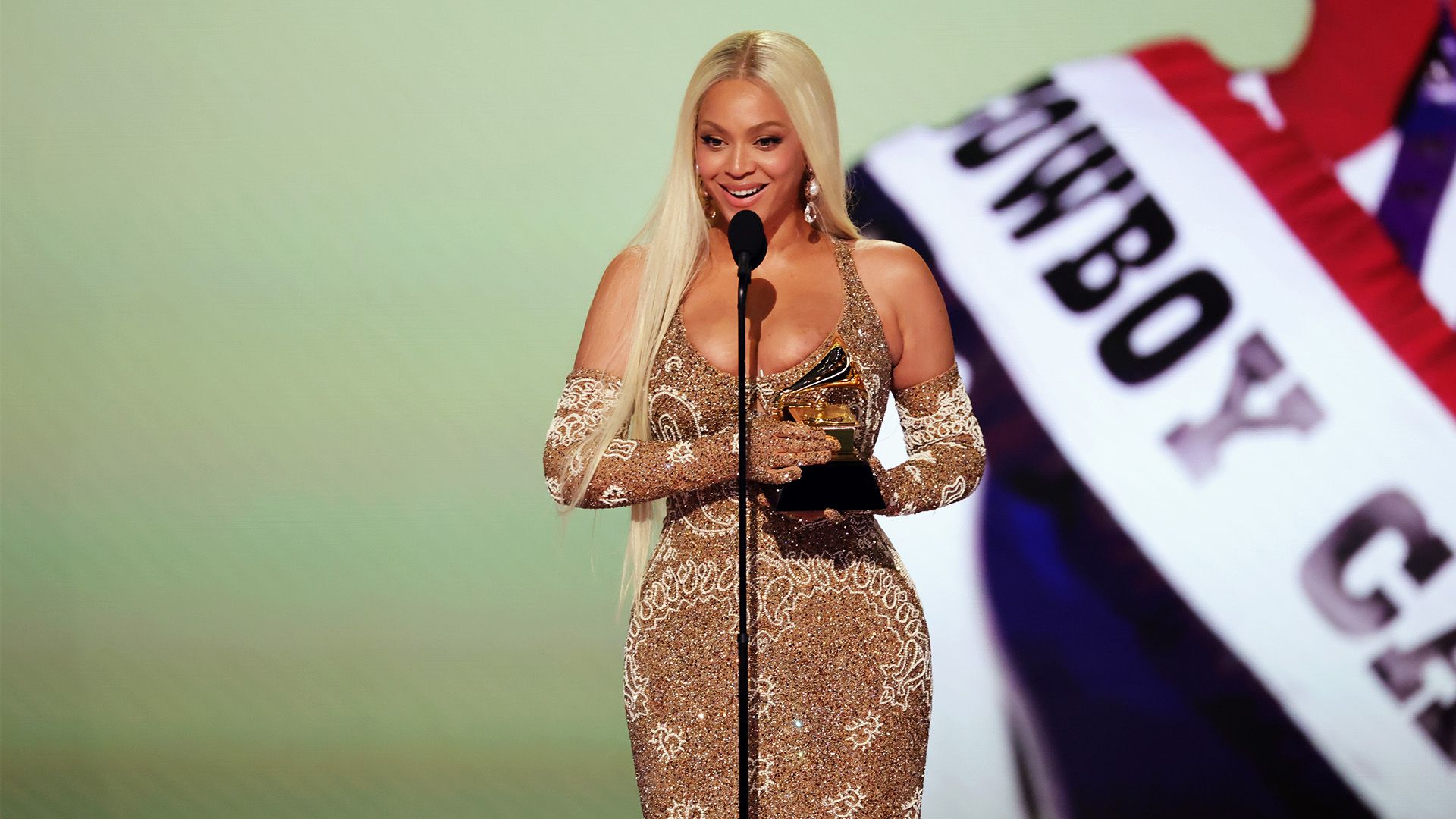 景进行了相 景进行了相